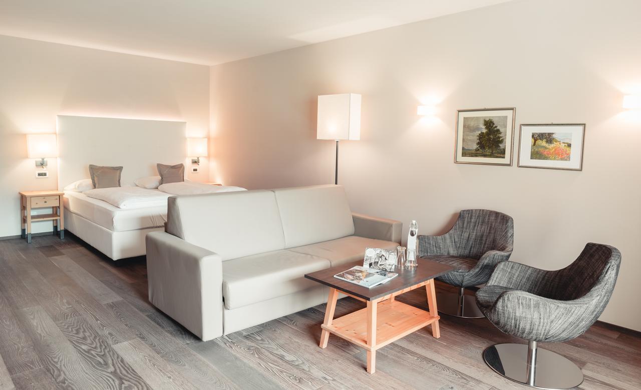 Hotel Tiefenbrunn Gardensuites & Breakfast ラナ エクステリア 写真