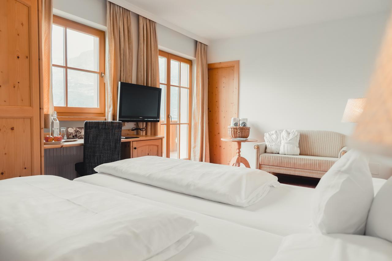 Hotel Tiefenbrunn Gardensuites & Breakfast ラナ エクステリア 写真