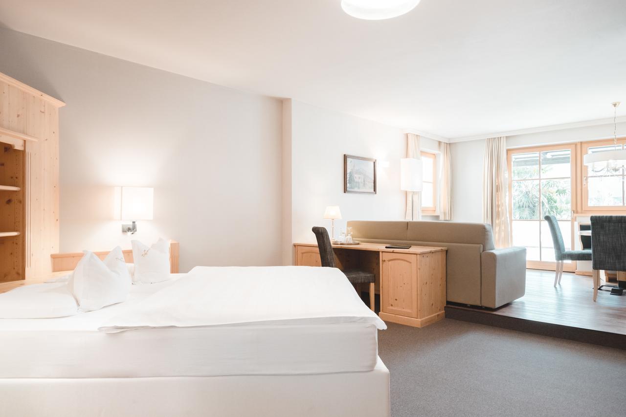 Hotel Tiefenbrunn Gardensuites & Breakfast ラナ エクステリア 写真